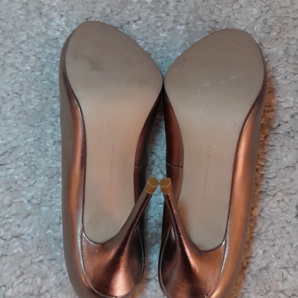 ZARA ROUND TOE Mettalic Round Toe Pumps Size 8 - Picture 2 of 16